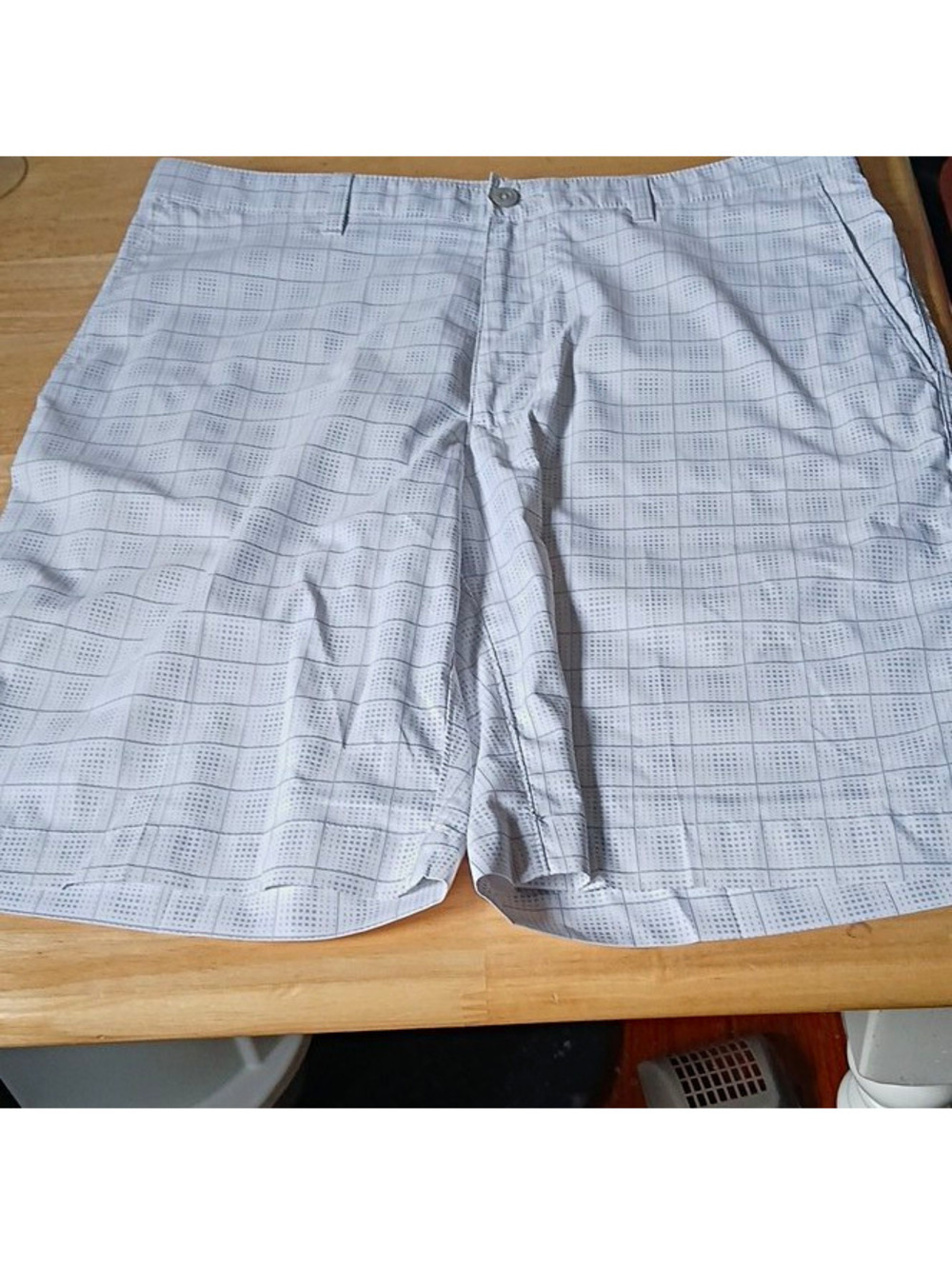 PGA TOUR Men's Golf Shorts 34 Gray Check Stretch Flat Front Pockets